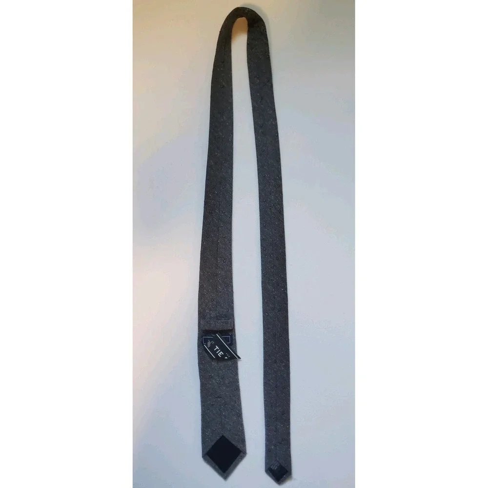 NWT The Tie Bar Gray Textured Geometric Speckled 100% Silk Necktie